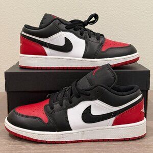 AIR JORDAN 1LOW (GS) WHITE/BLACK-VARSITY RED-WHITE BLANC/VARSITY ROUGE/BLANC/NOI